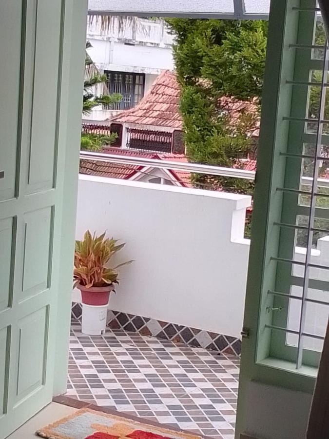 Joseys Homestay Kochi Eksteriør bilde